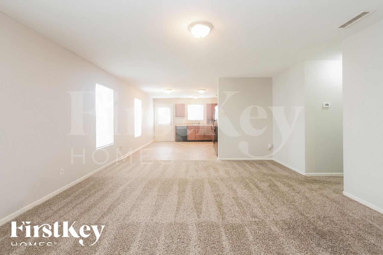 11325 Arches Dr - Photo 2 of 15