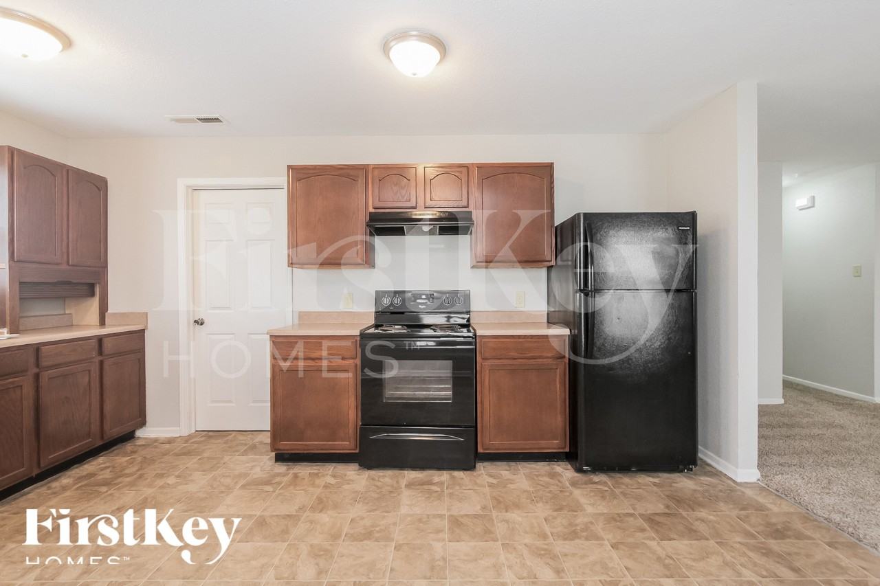 11325 Arches Dr - Photo 5 of 15