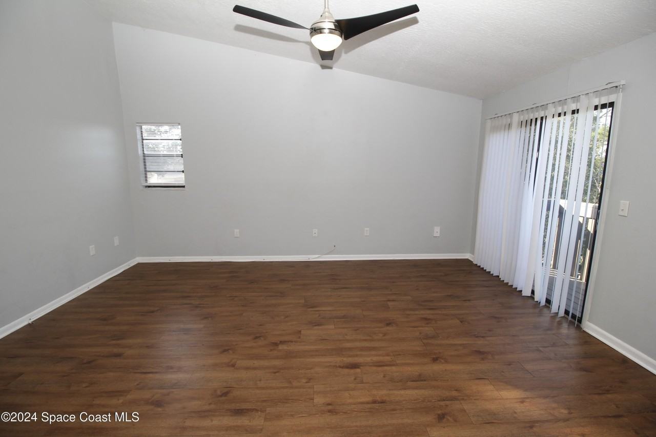 440 Mercury Ave Se Apt E - Photo 7 of 14