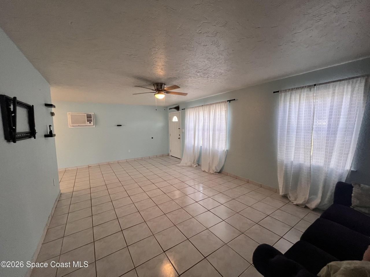 2807 Tropic Rd - Photo 4 of 20