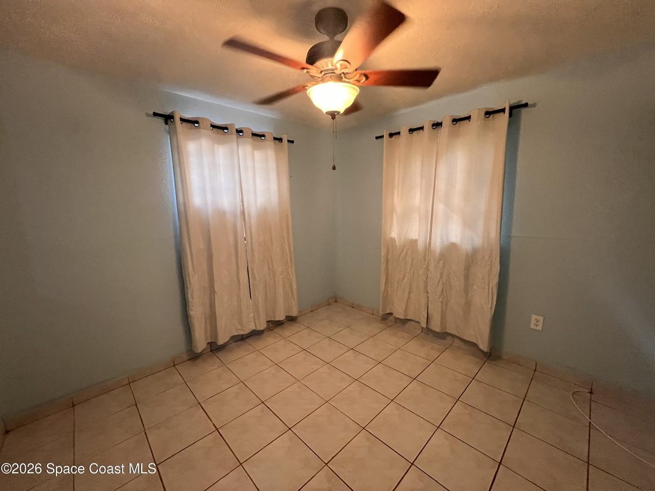 2807 Tropic Rd - Photo 6 of 20