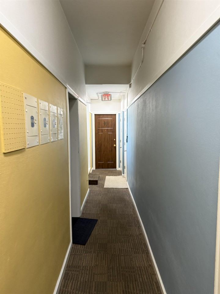 109 S Main St #10 - Photo 3 of 20