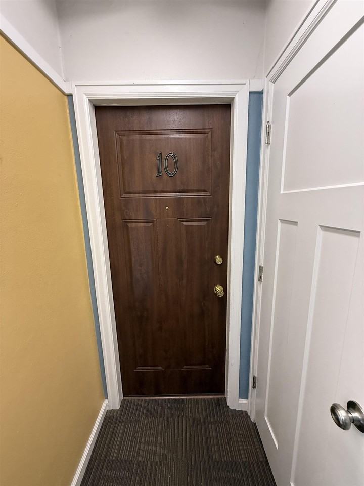 109 S Main St #10 - Photo 5 of 20