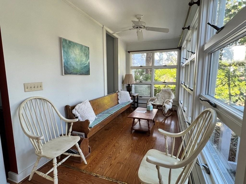 4 Lee St - Photo 4 of 40