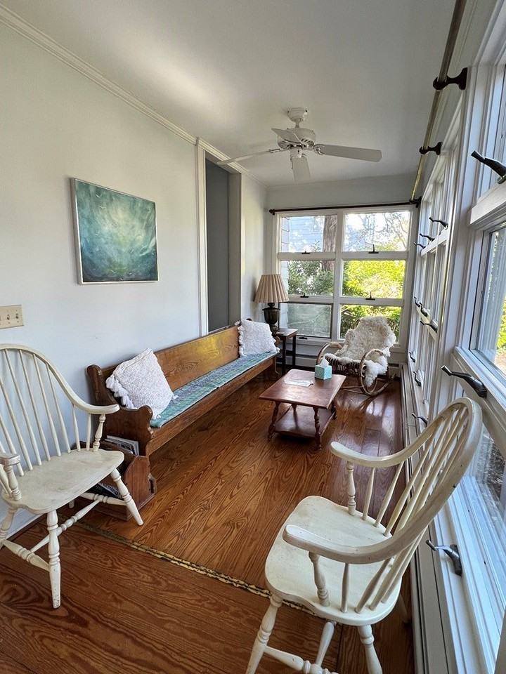 4 Lee St - Photo 5 of 40