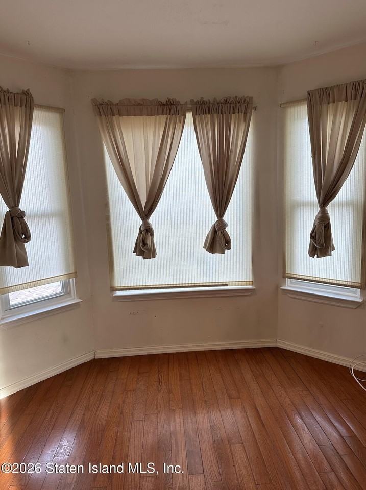 36 Cortelyou Ave - Photo 2 of 7