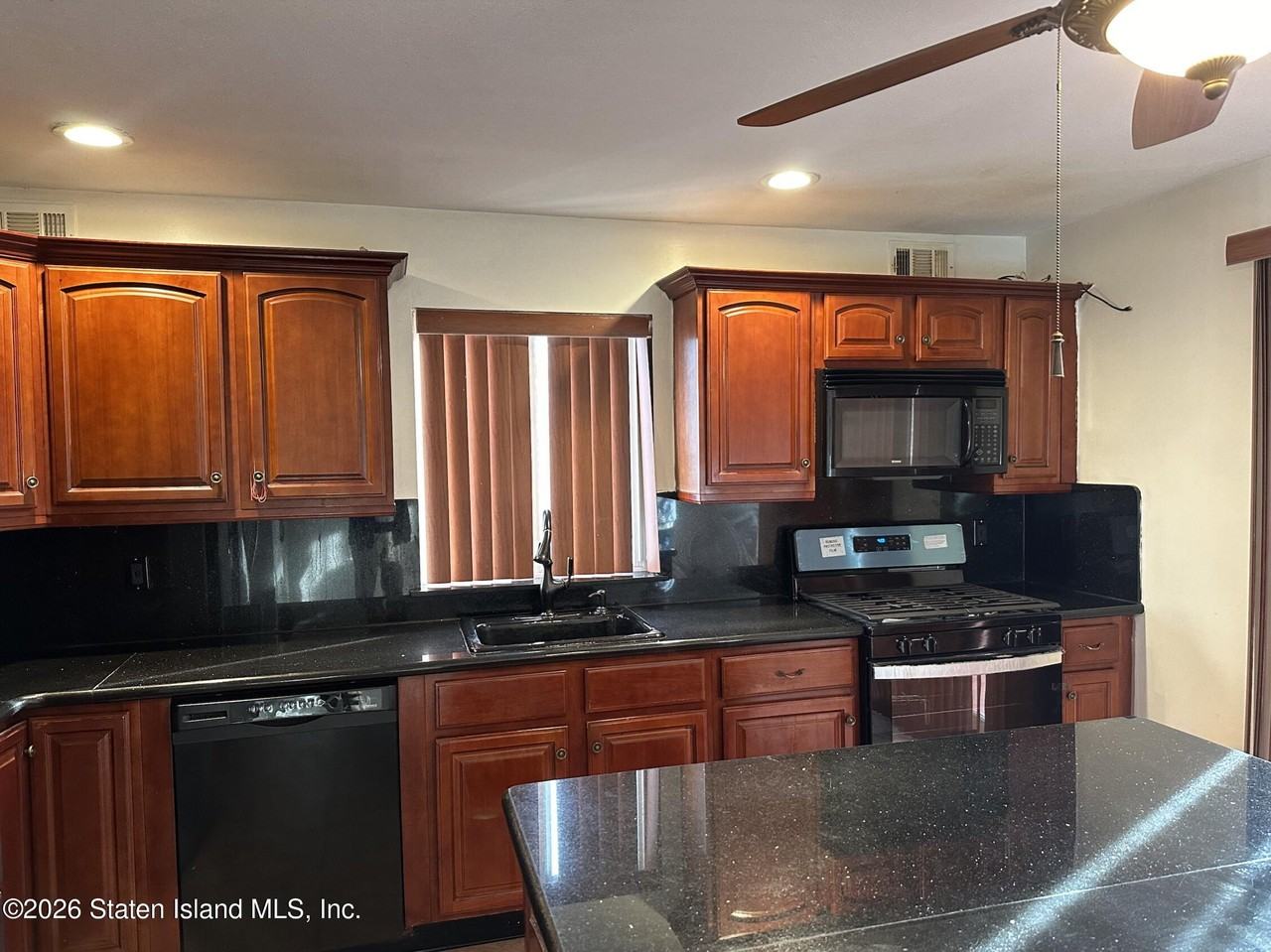 36 Cortelyou Ave - Photo 3 of 7