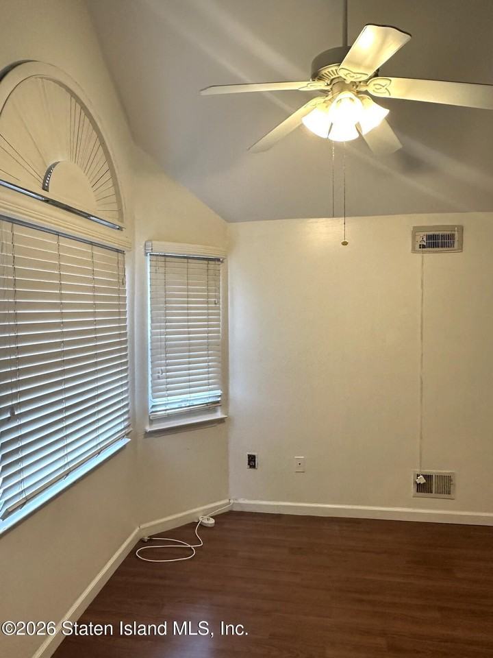 36 Cortelyou Ave - Photo 5 of 7