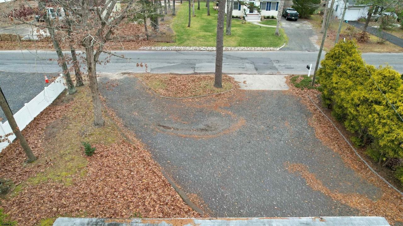 450 Redwood Ave - Photo 5 of 49