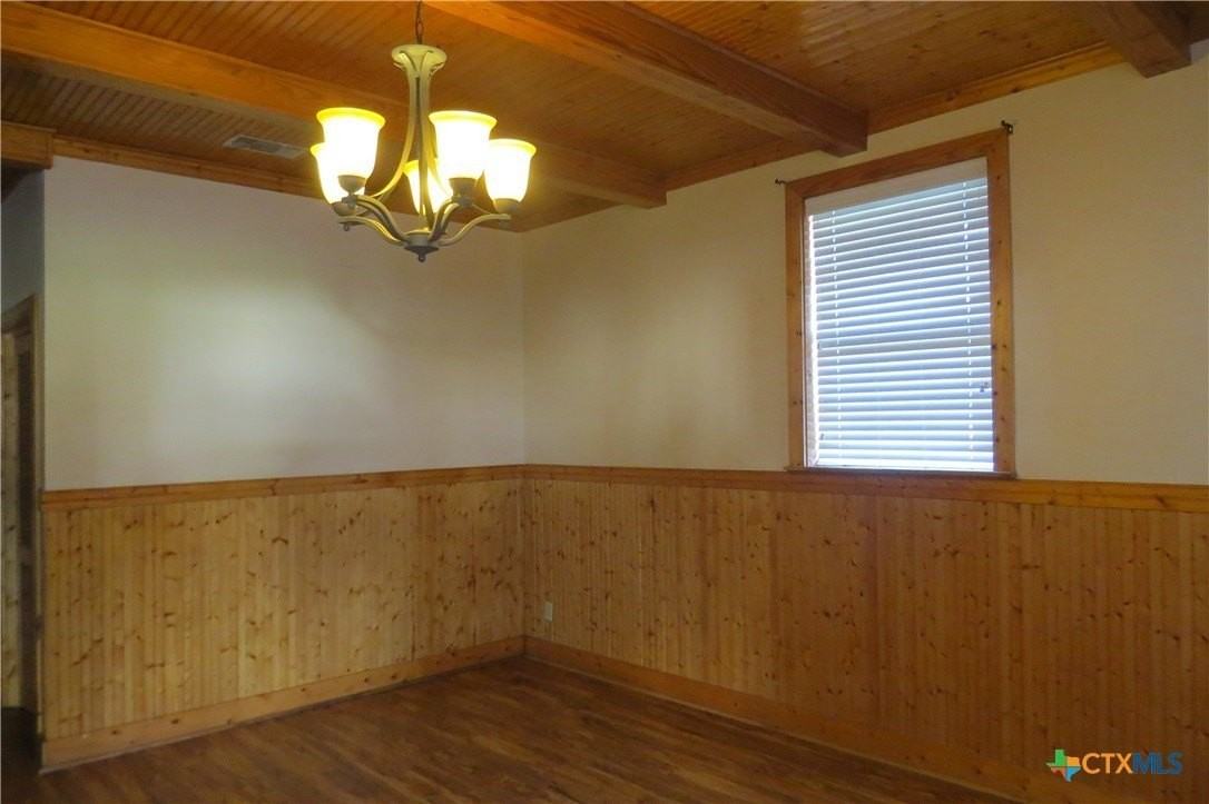 202 S Mesquite St - Photo 2 of 33