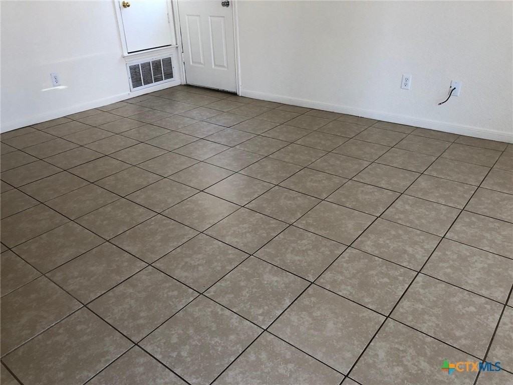 3312 Cantabrian Dr #D - Photo 4 of 17