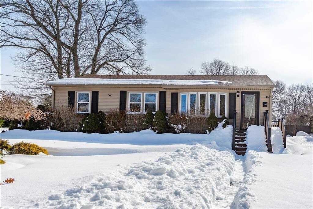 152 Almy St - Photo 4 of 38