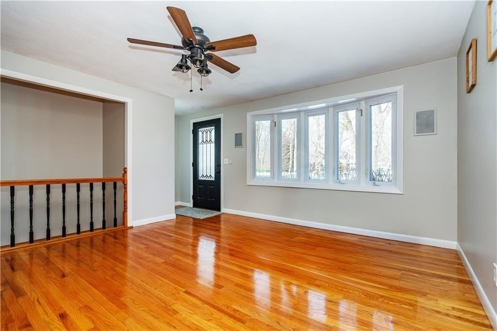 152 Almy St - Photo 6 of 38