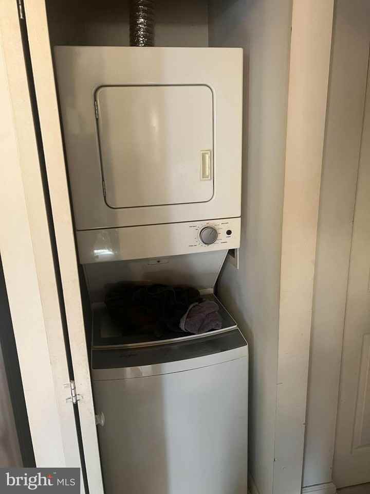 864 Bellevue St Se #1 - Photo 7 of 7