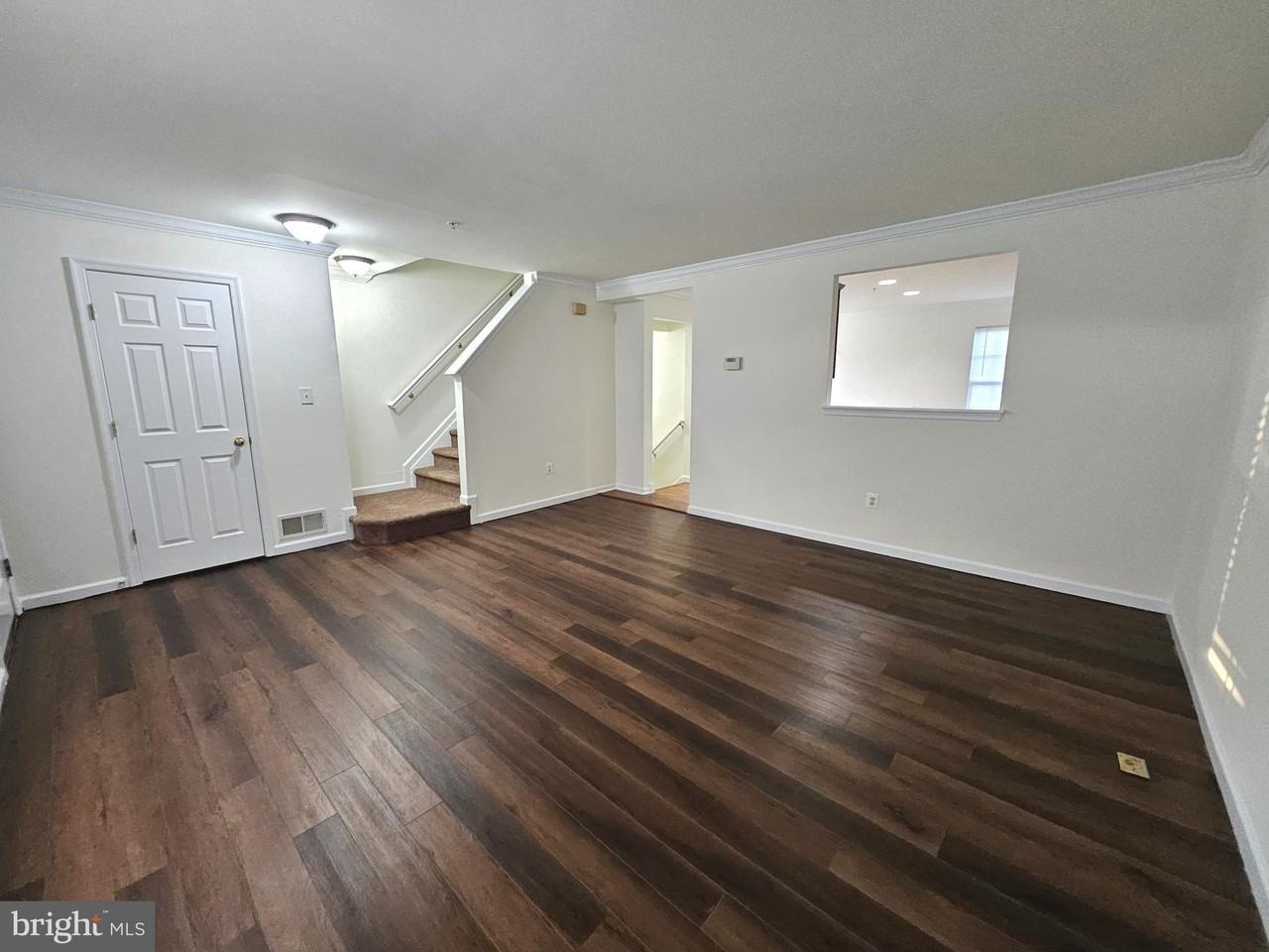 261 Thomas Harmon Dr - Photo 5 of 40