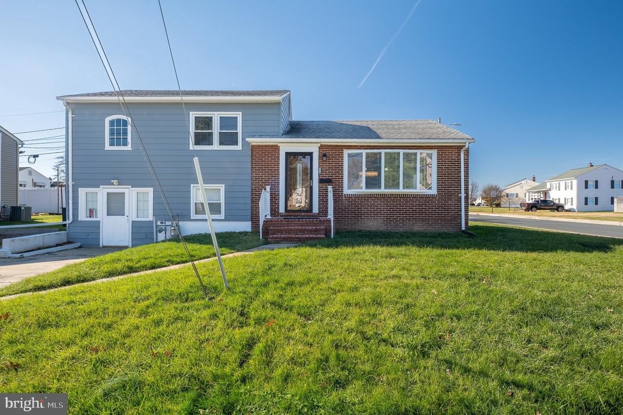 312 N Hammonds Ferry Rd - Photo 4 of 50