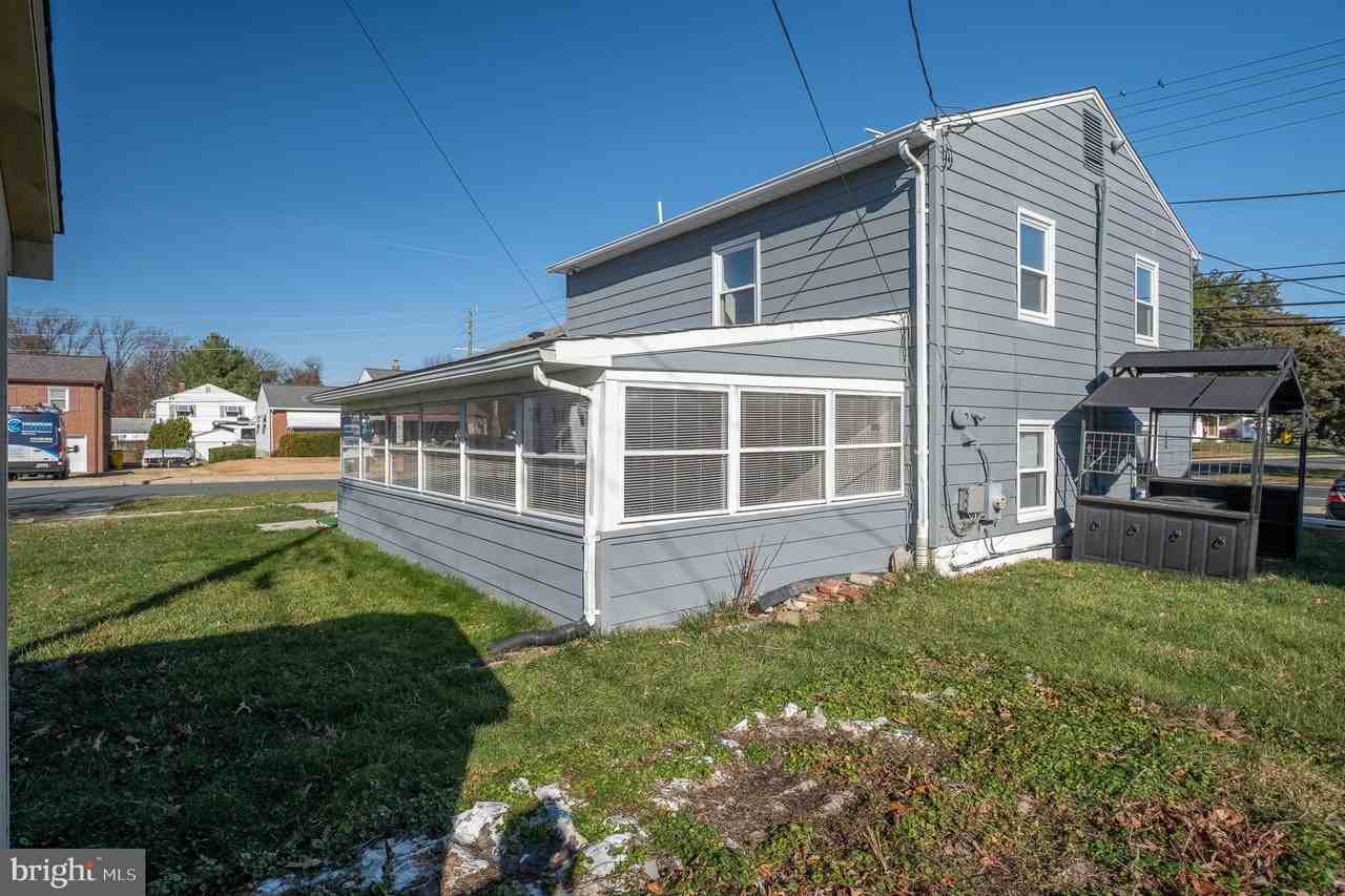 312 N Hammonds Ferry Rd - Photo 6 of 50