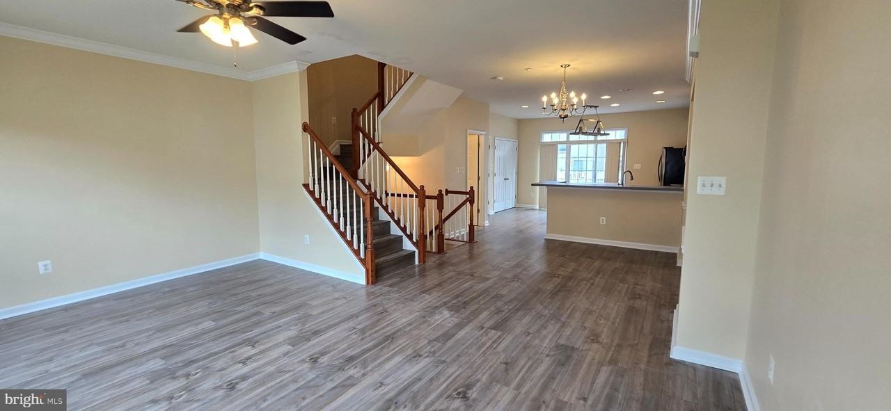 2630 Raptor Dr - Photo 4 of 38