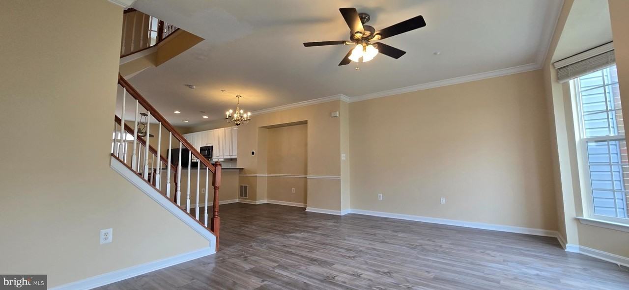 2630 Raptor Dr - Photo 5 of 38