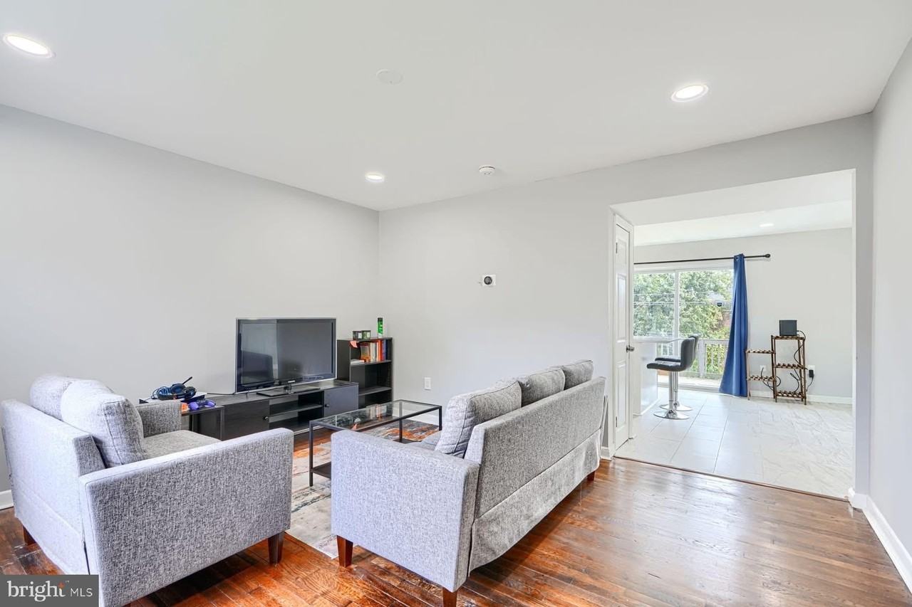 631 Charraway Rd - Photo 2 of 25