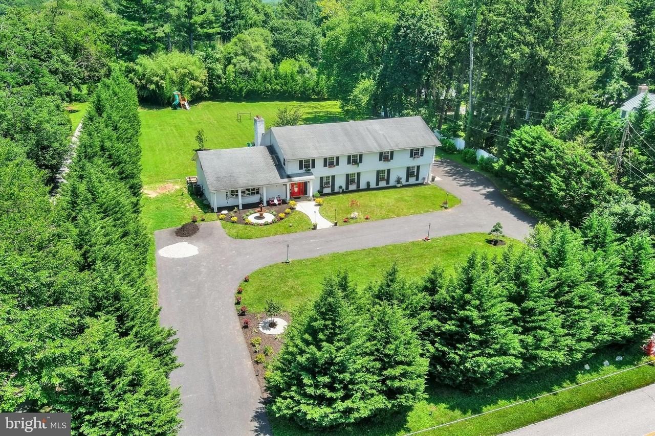 10533 Stevenson Rd - Photo 2 of 50