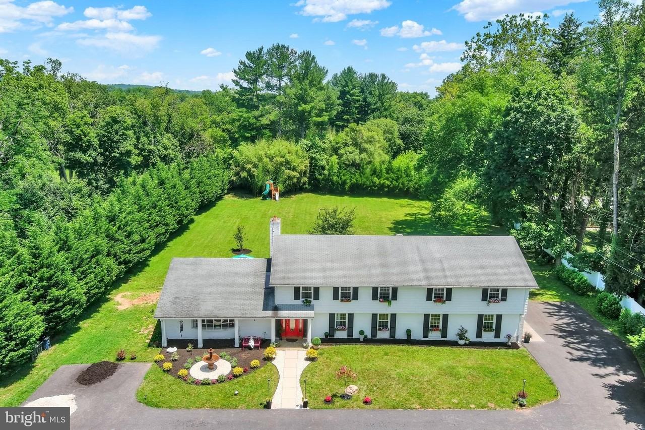 10533 Stevenson Rd - Photo 3 of 50