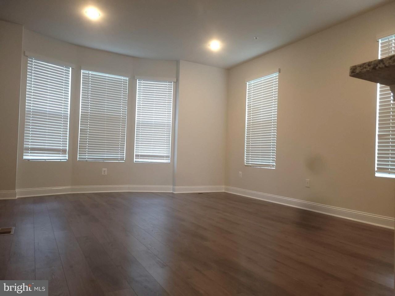 7111 Tyndale Way - Photo 4 of 50