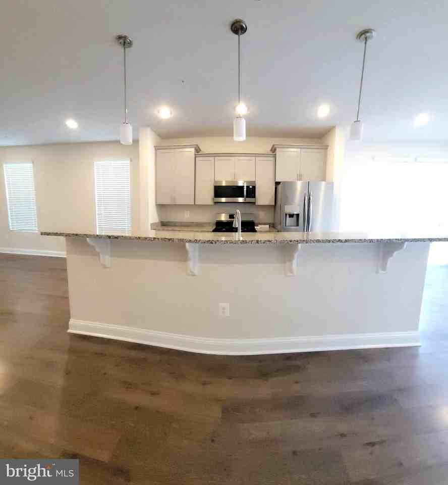 7111 Tyndale Way - Photo 6 of 50