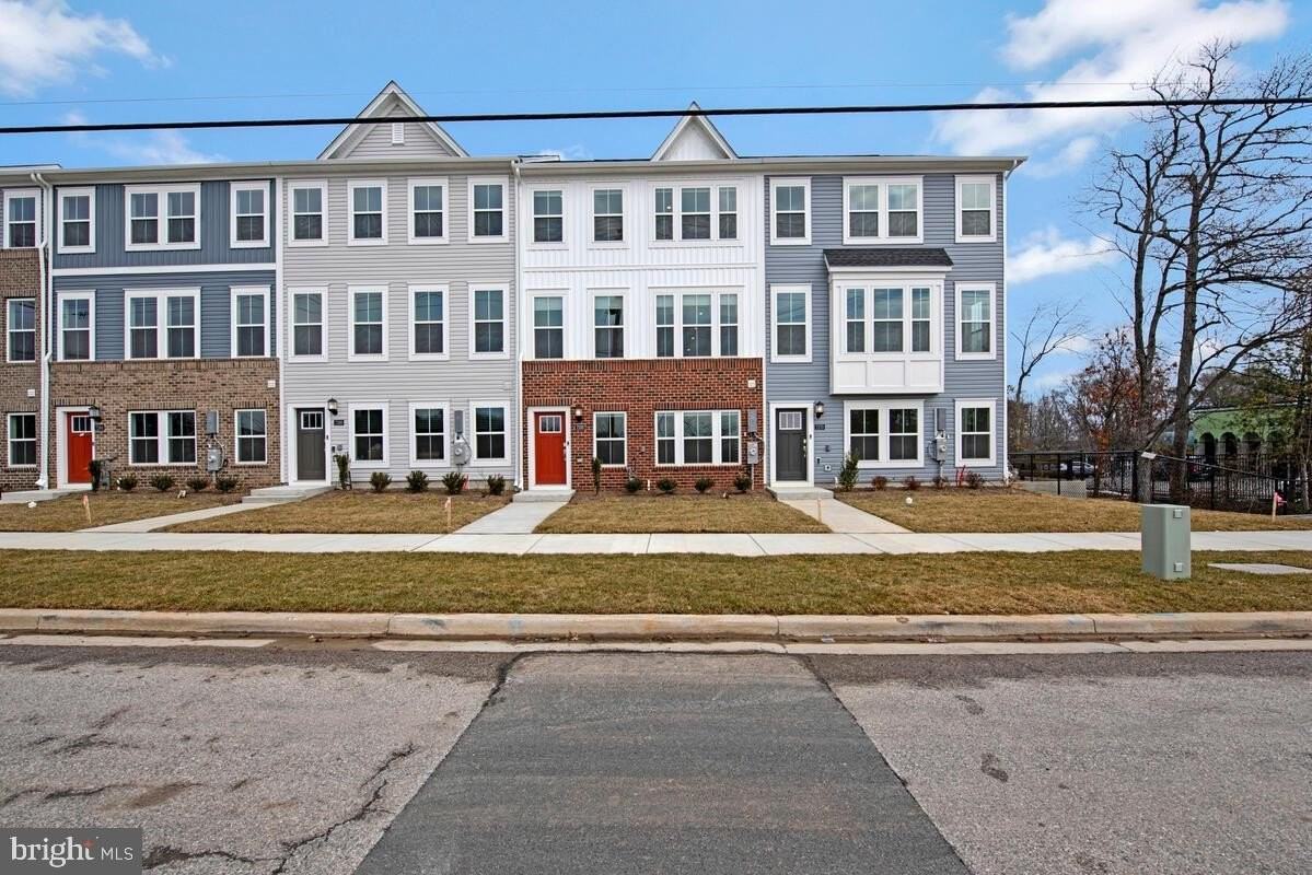 7268 Contee Rd - Photo 4 of 42