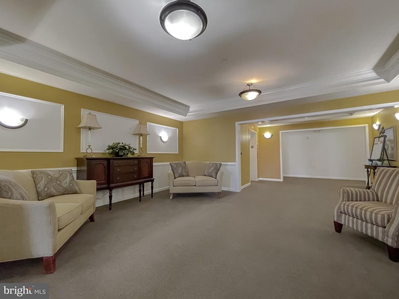 23530 F D R Blvd Unit 206 #206 - Photo 2 of 32