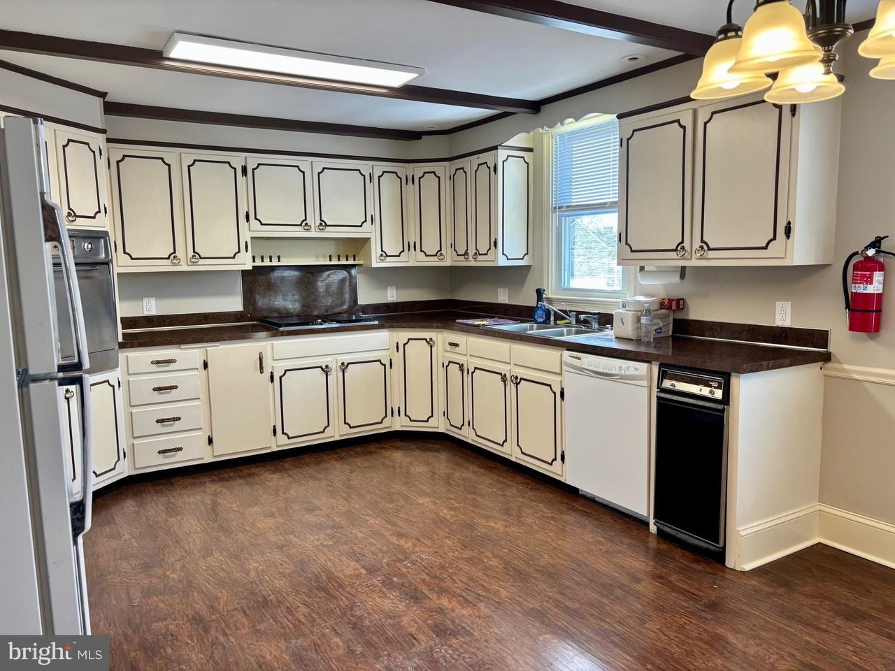 659 N Main St Unit 3 - Photo 7 of 26