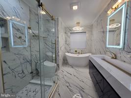 featured image of 2 Laurel Cir