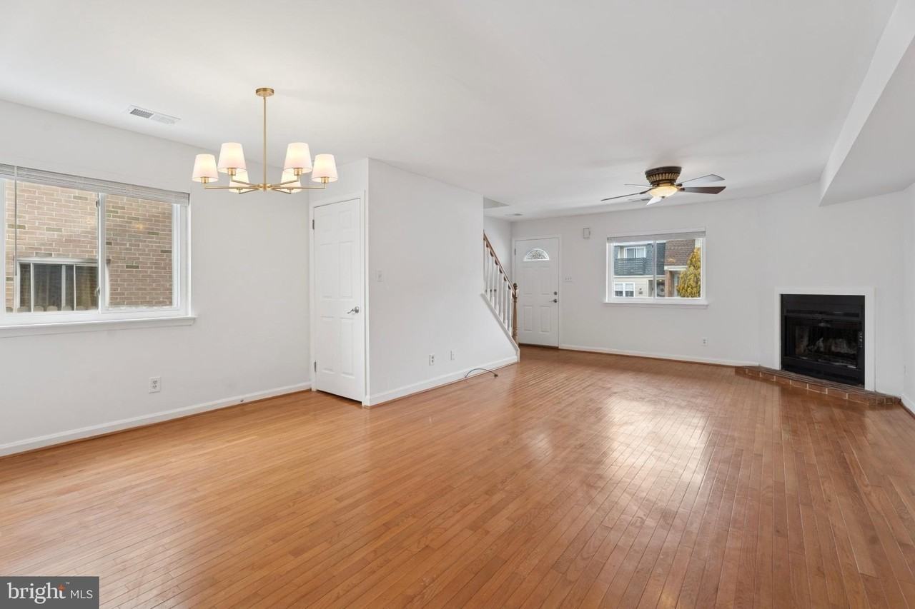 70 Rickmar Ln - Photo 3 of 15