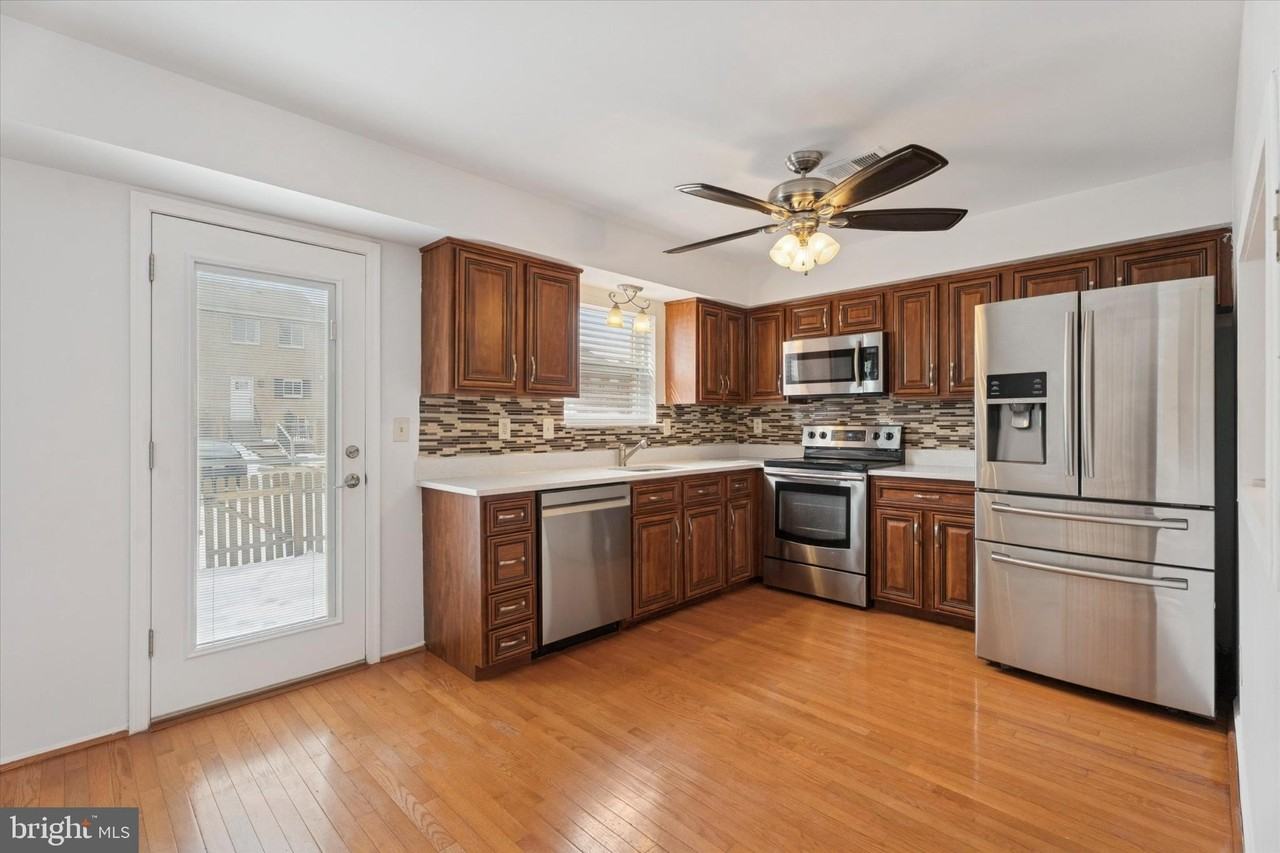 70 Rickmar Ln - Photo 4 of 15