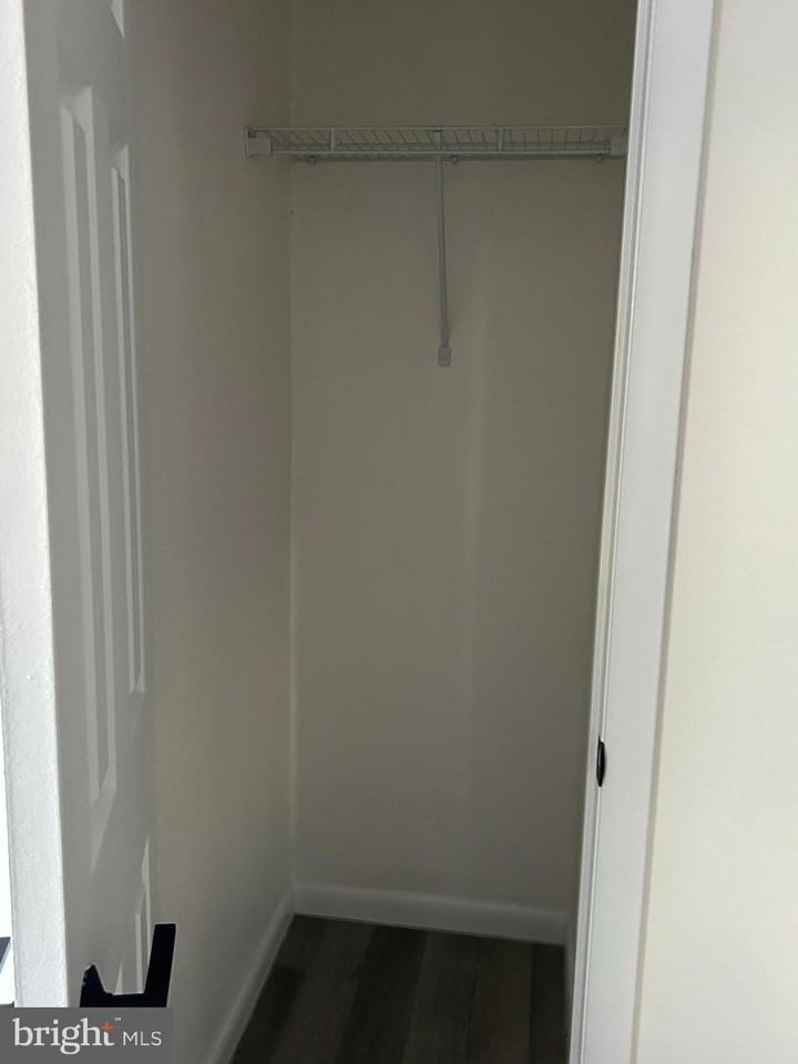 102 E Cedar St - Photo 7 of 11