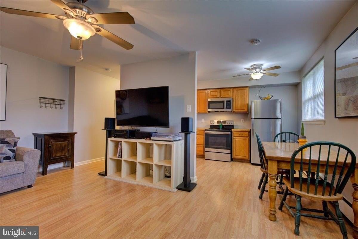 335 E Lancaster Ave Unit D25 - Photo 4 of 20