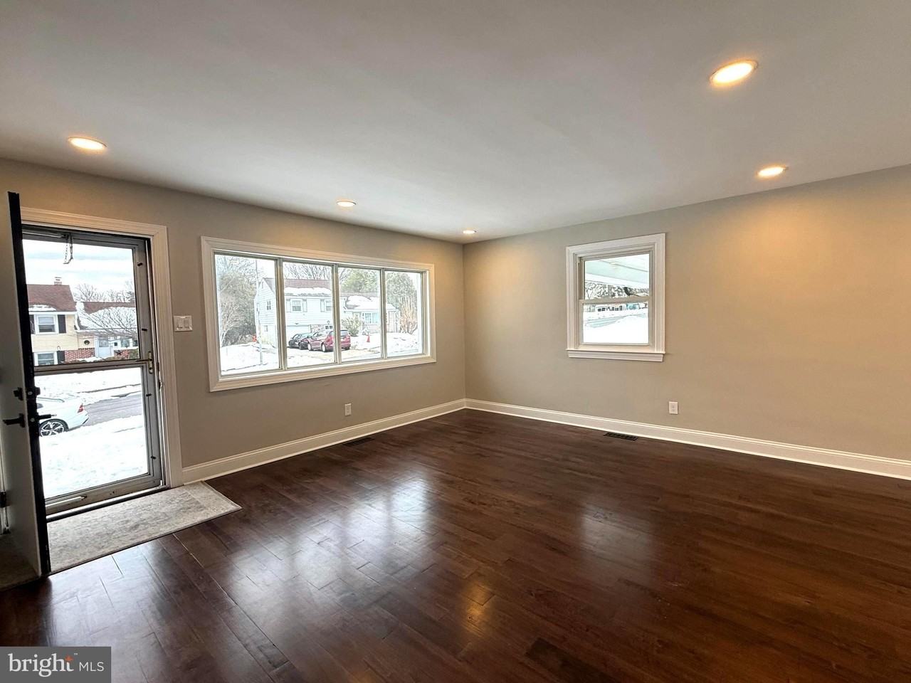 41 Dorset Dr - Photo 2 of 25