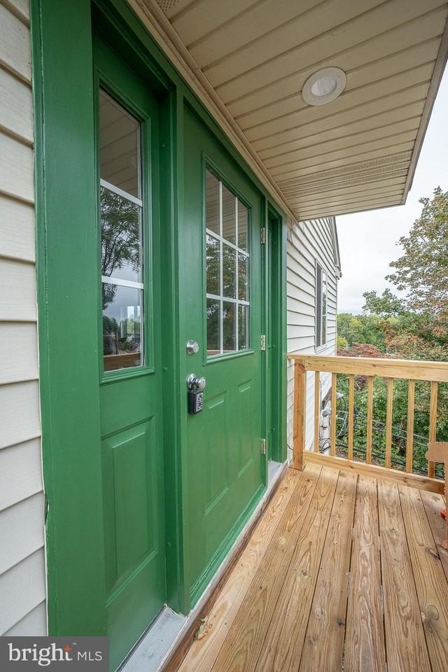 200 Pennsylvania Ave - Photo 3 of 22