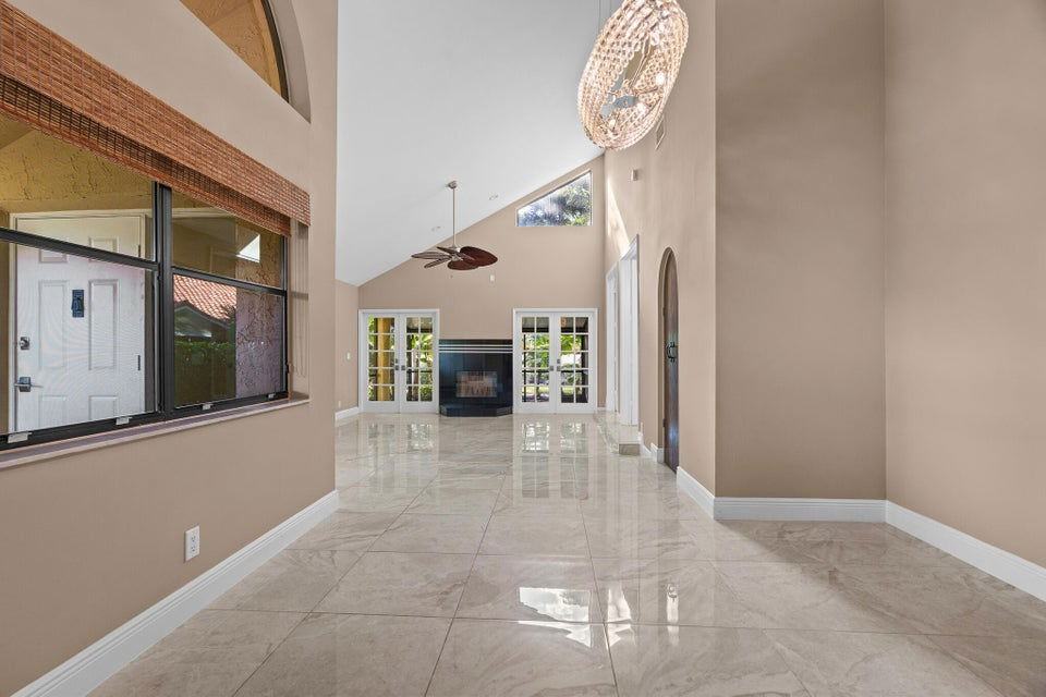 22545 Meridiana Dr - Photo 6 of 8