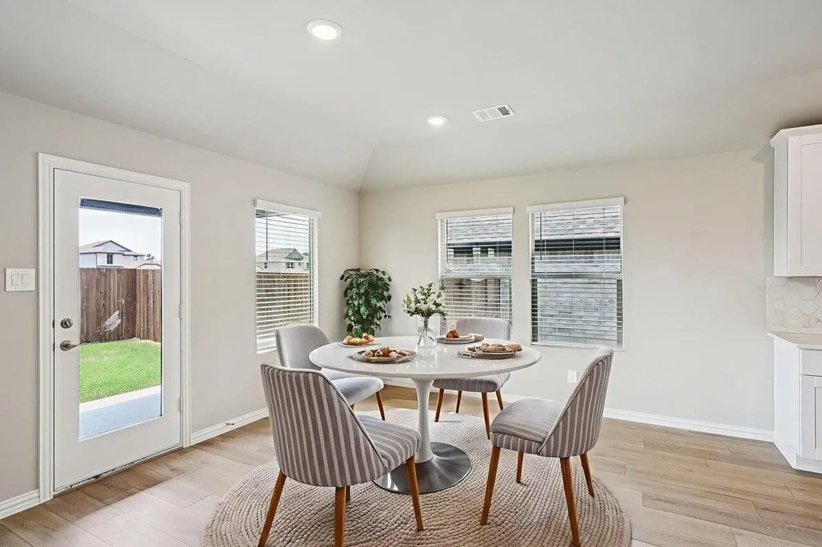 512 Midnight Oak Dr - Photo 5 of 24