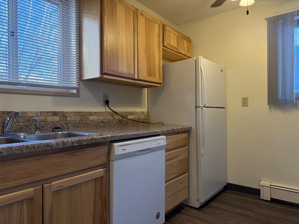 320 6th St S #4 - Photo 6 of 16