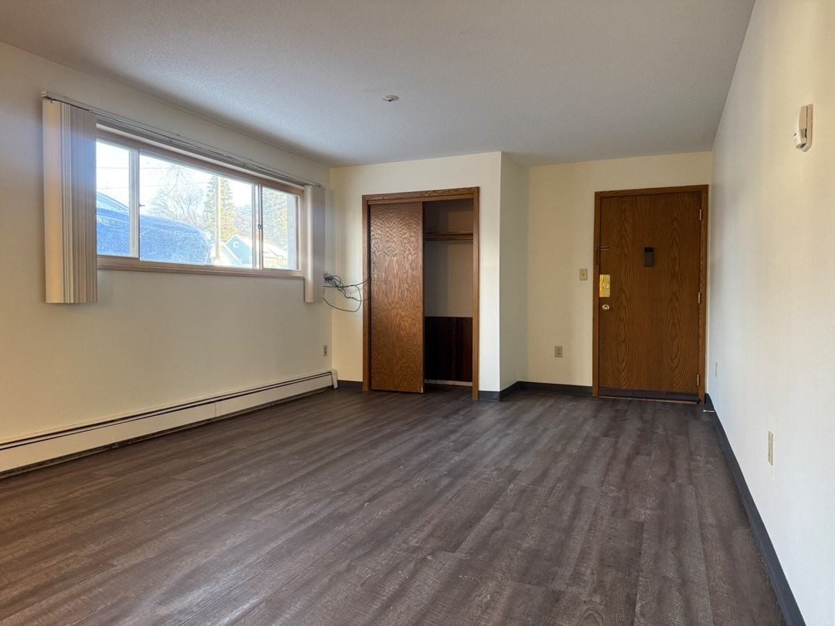 320 6th St S #4 - Photo 7 of 16