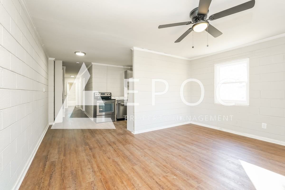 1001 Richland St #B - Photo 2 of 15