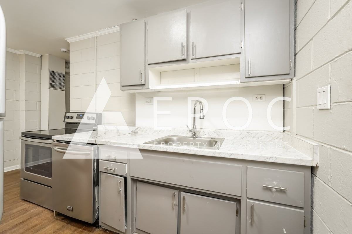 1001 Richland St #B - Photo 4 of 15