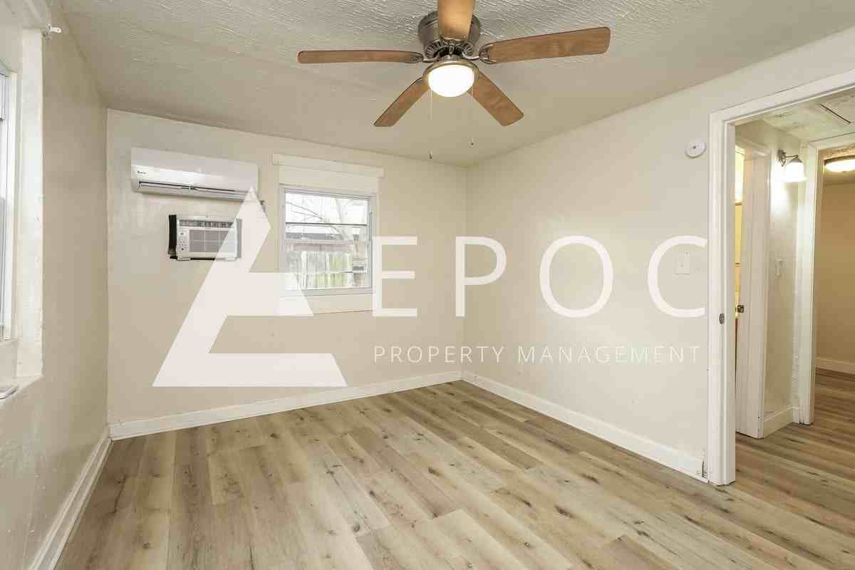 1021 Richland St #B - Photo 5 of 15