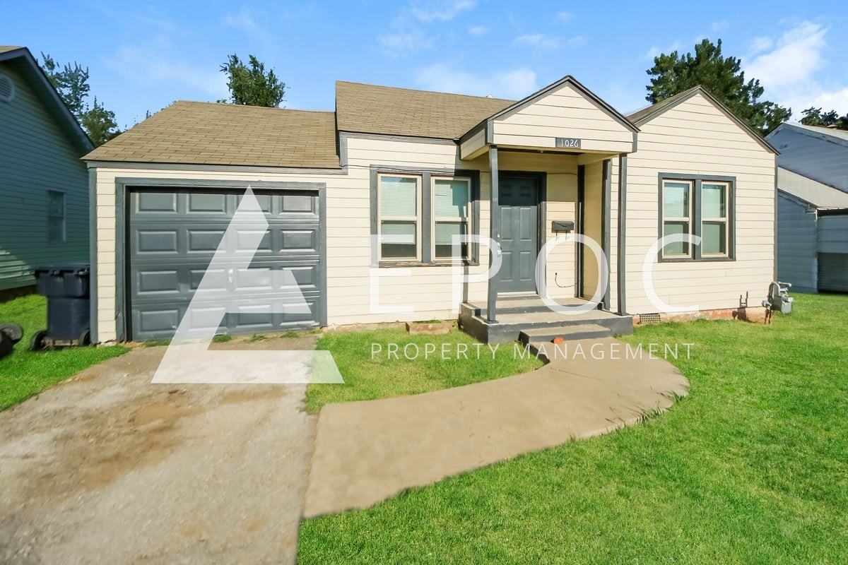 1026 N Lackey St - Photo 3 of 18