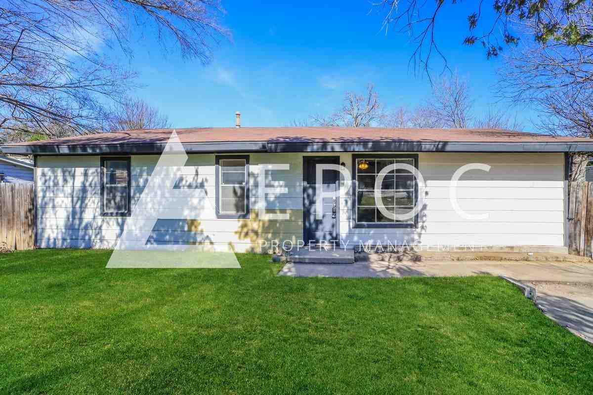 103 W Nolan Trl - Photo 2 of 22