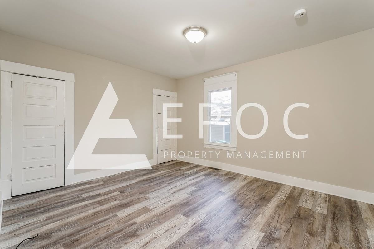 1210 Ragan Ave - Photo 7 of 16