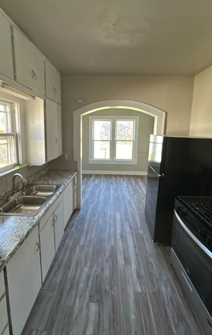 1407 Fulton St - Photo 3 of 8