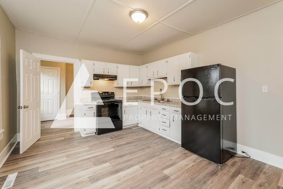 152 Westdale Ave - Photo 5 of 13